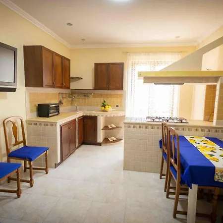 Sunshine Apartment *